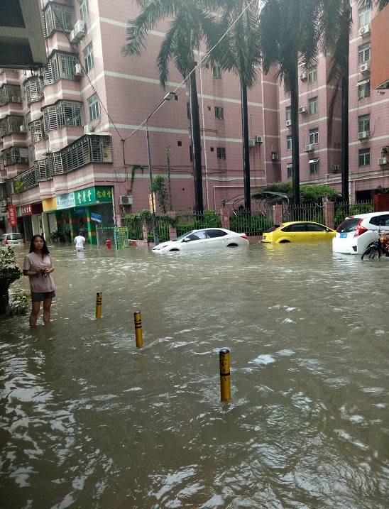 深圳街道遭遇海水倒灌，城市防汛面临严峻挑战