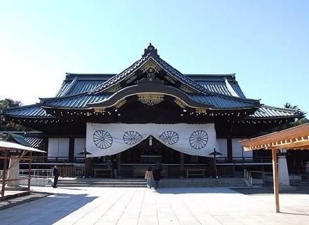 靖国神社涂鸦厕所案公审，探究背后的文化冲突与社会议题热议