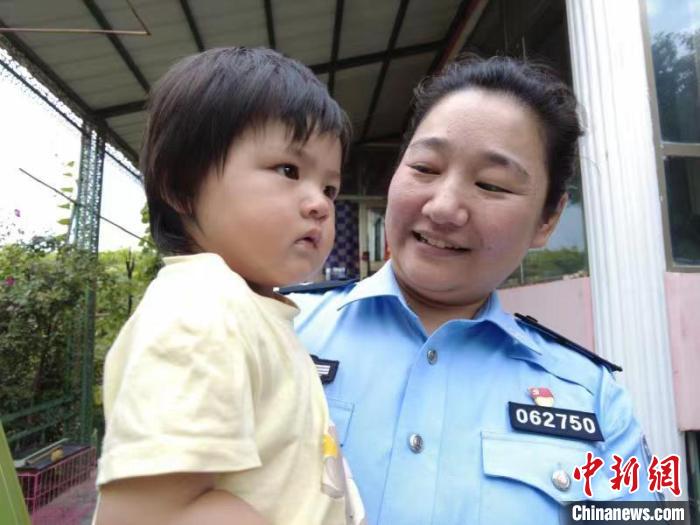 女子探亲途中遭遇不幸，母子遭拐卖，社会警钟长鸣