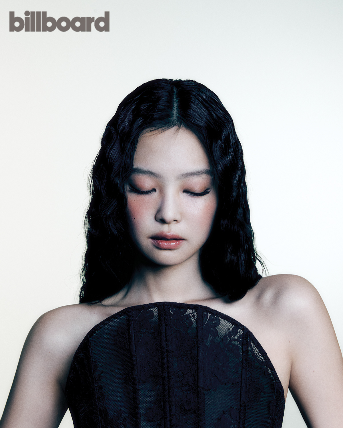 Jennie 2025首封，开启未来序章