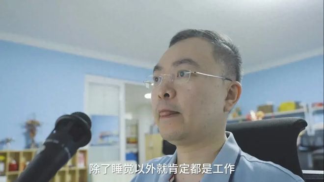 蔡磊身体状况变化背后的故事与启示，身体机能下降与声音模糊揭示的启示