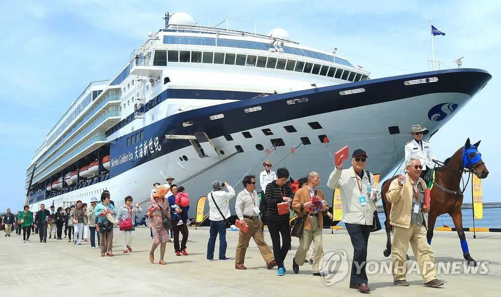 韩国邮轮游客抵达上海，文化交流新篇章开启